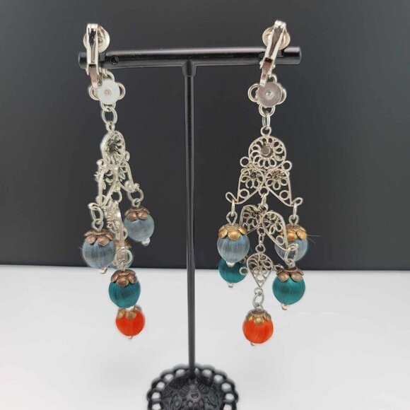 Beautiful silver tone clip-on filagree dangle earrings GUC - Picture 3 of 9